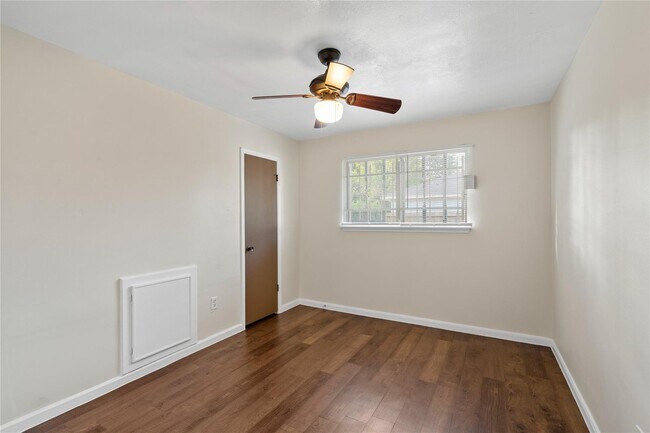 Building Photo - 11007 Gatlinburg Dr