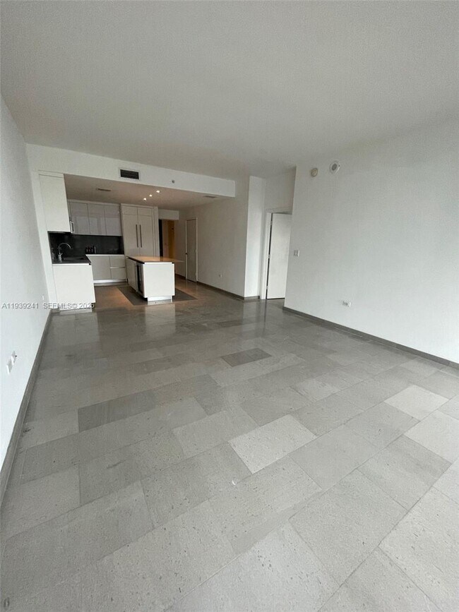 Building Photo - 88 SW 7th St