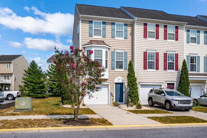 Building Photo - 20262 Bridgewater Rd