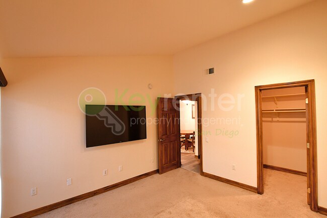 Building Photo - Rancho Bernardo condo| Villa Taviana | Poway School District|