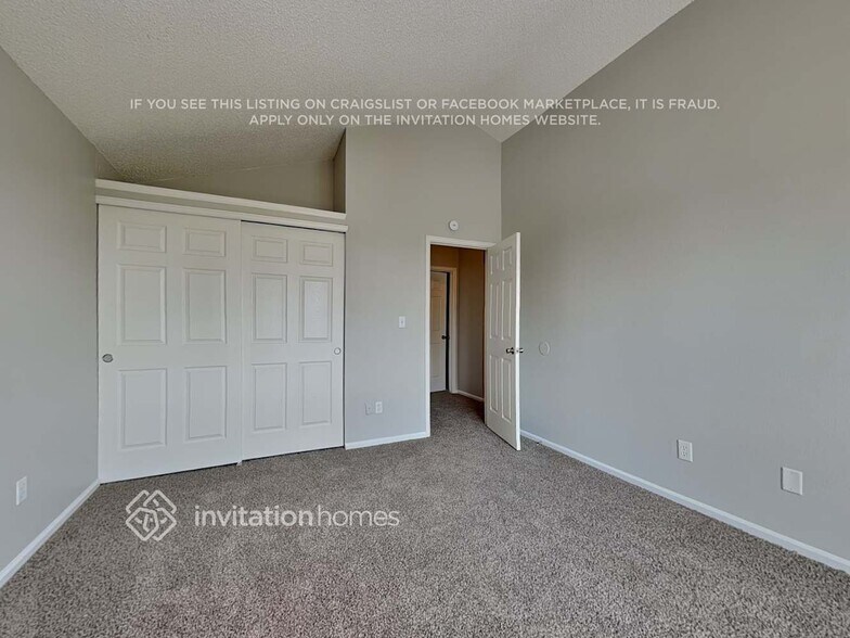 Building Photo - 4610 E 105th Dr