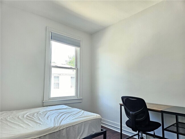 Building Photo - 445 N Tioga St