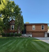 Building Photo - 4 Bed / 3 Bath Home for Rent in Riverdale,...