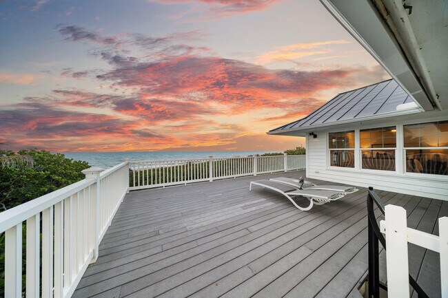 Building Photo - 12376 Jimmy Buffett Mem Hwy