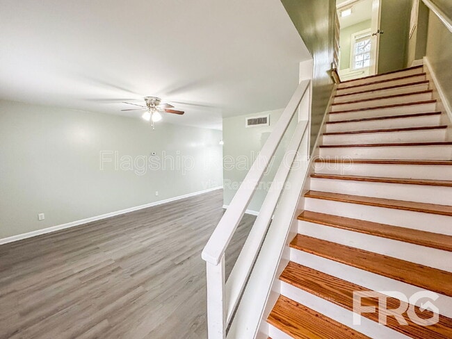 Building Photo - 111 W 15th St