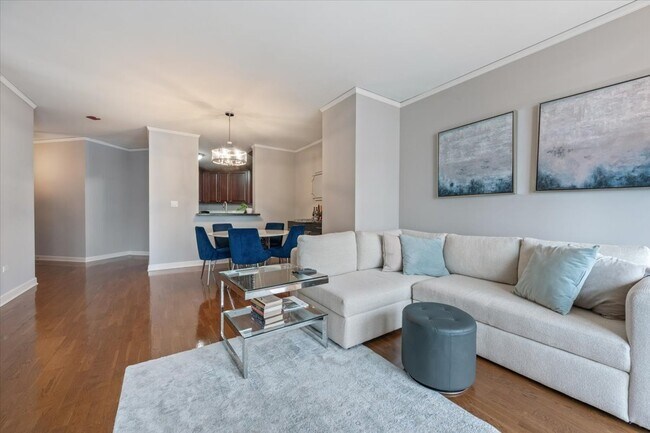 Building Photo - 420 E Waterside Dr