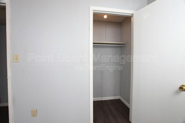 Building Photo - 1226 S Longfellow St