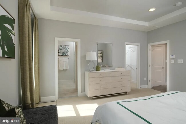 Building Photo - Gorgeous Open Concept 3 Bed 3.5 Bath Rental in Hanover