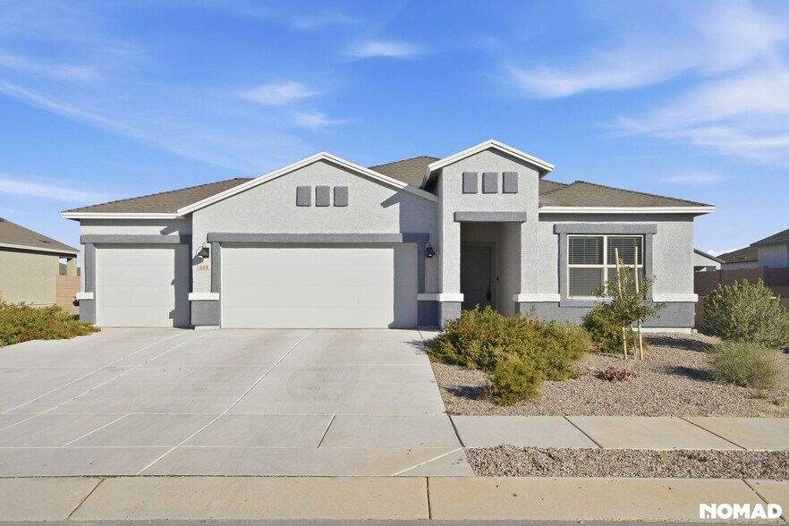 Building Photo - 558 W Woodward St