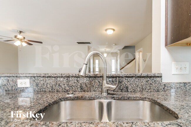 Building Photo - 156 Coosawatchie St