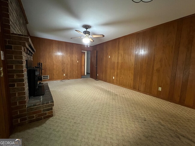 Building Photo - 215 Old Oxford Rd