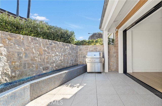 Building Photo - 420 Emerald Bay