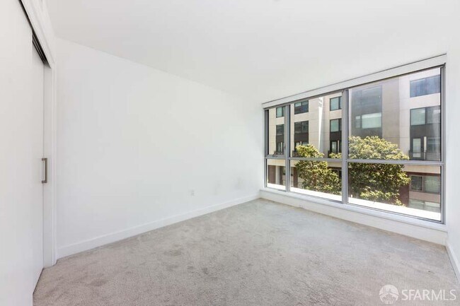 Building Photo - 708 Long Bridge St