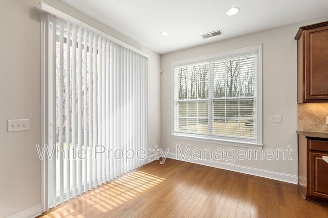 Building Photo - 10934 River Oaks Dr NW