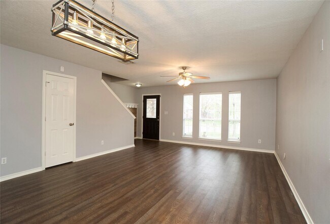 Building Photo - 2419 Fox Water Dr