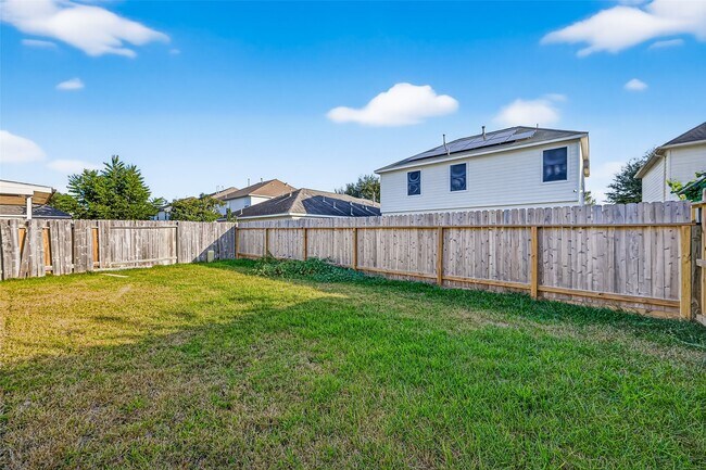 Building Photo - 19439 Hillside Springs Cir