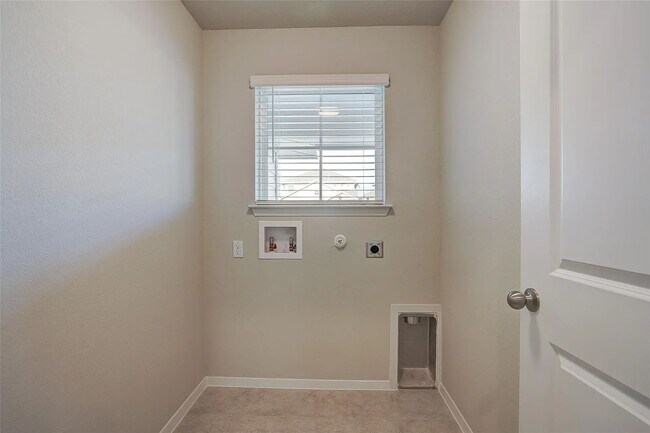 Building Photo - 171 White Dunes Dr