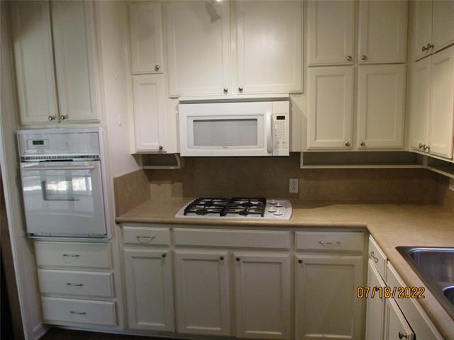 Building Photo - 609 Spring Garden Dr
