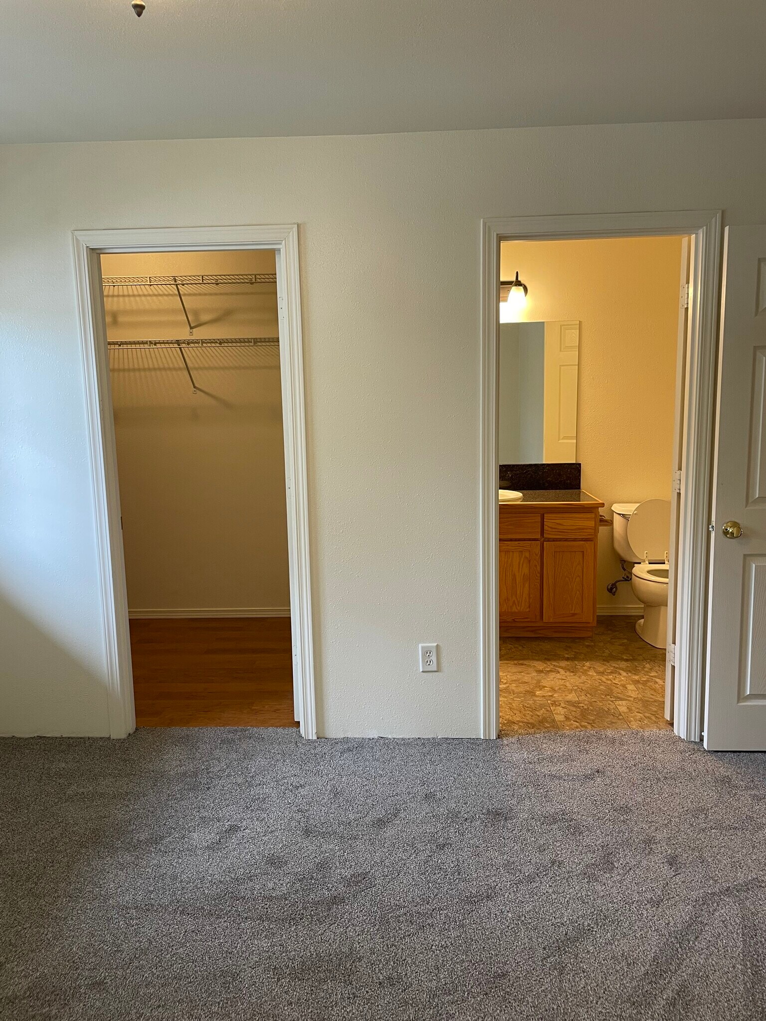 Building Photo - 1186 SW Lafayette Dr