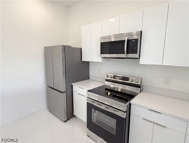 Building Photo - 4331 NW 31st Terrace