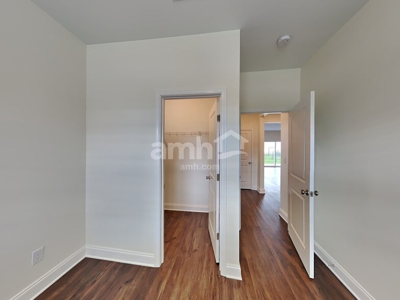 Building Photo - 5238 Virtue Ave