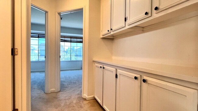 Building Photo - 3007 Crystal Creek Dr