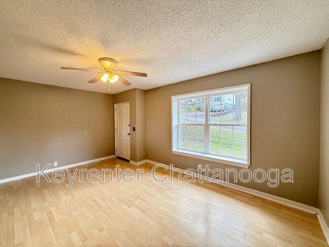 Building Photo - 5 Gaylord Dr