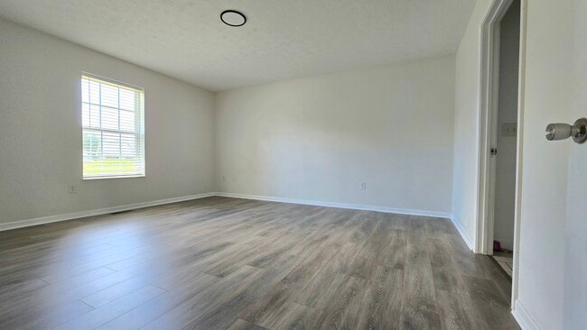 Building Photo - 1863 Country Meadows Dr