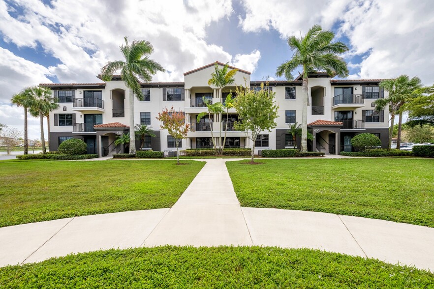 Exterior - The Point at Royal Palm Beach