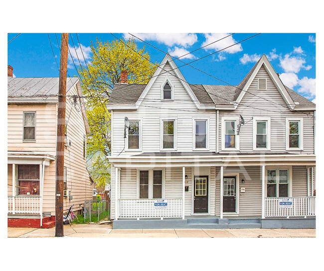 Primary Photo - 415 N Pitt St