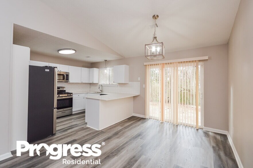 Building Photo - 7943 Taylor Cir