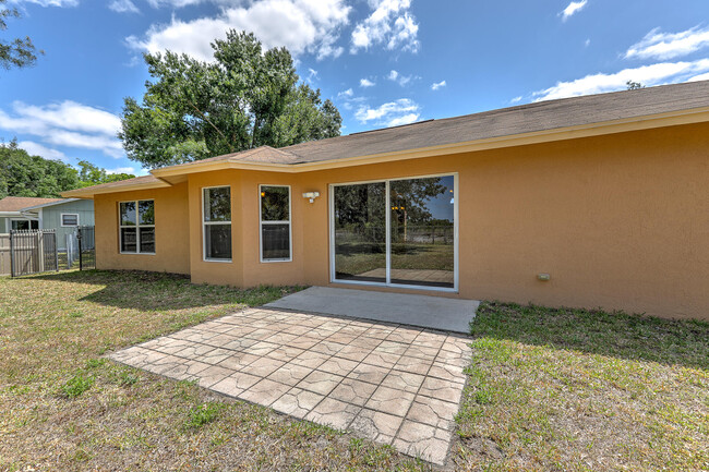 Building Photo - 3514 SW Zullo St