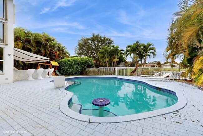 Building Photo - 11910 Osprey Cir