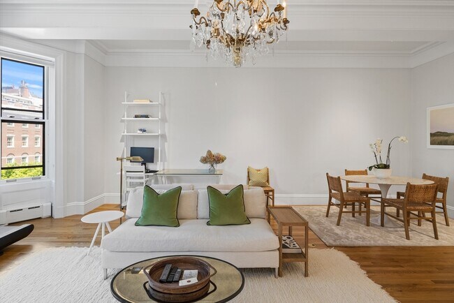 Building Photo - 101 Beacon St