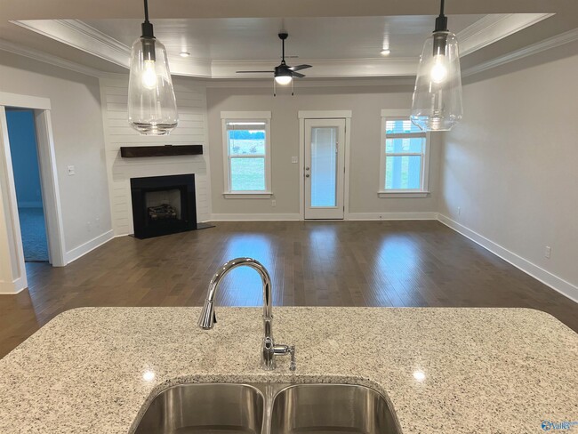 Building Photo - 156 Rugby Dr
