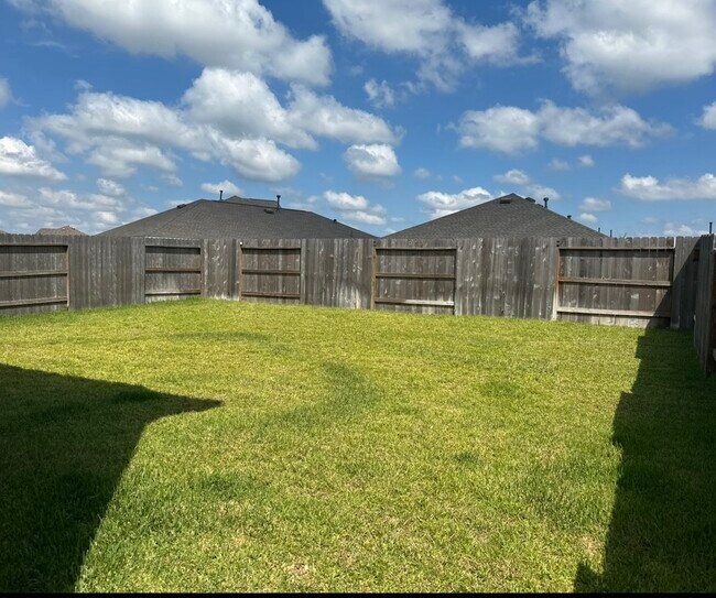 Building Photo - 18637 Cepagatti Dr