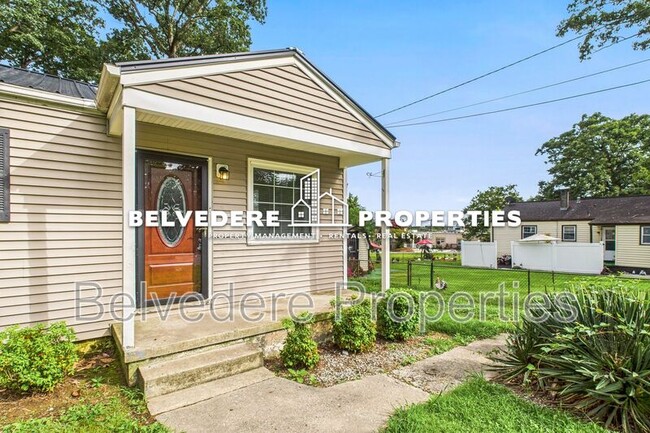 Building Photo - 2913 Wildwood Dr