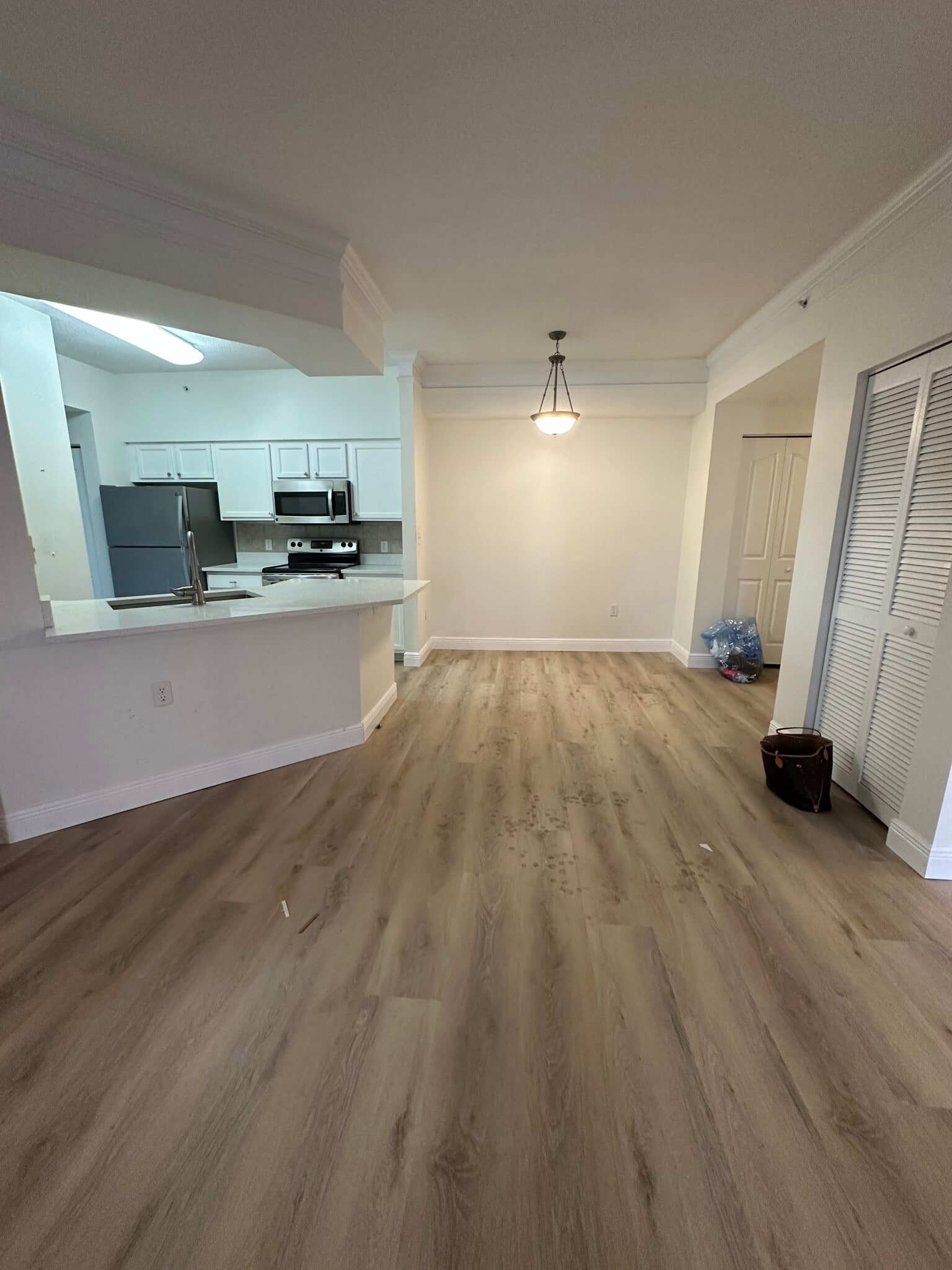 Building Photo - 9873 Baywinds Dr