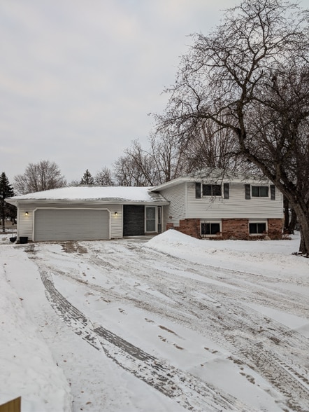 Building Photo - 8381 5th St NE