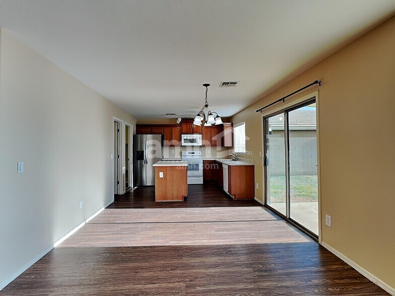 Building Photo - 1859 W Desert Canyon Dr