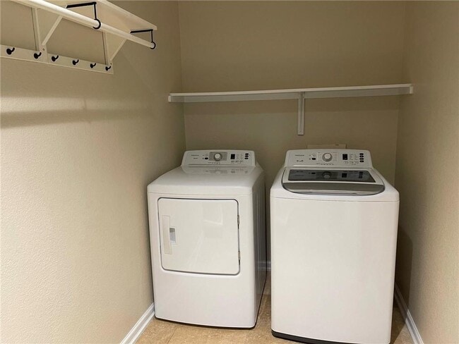 Building Photo - 102 Brentwood Dr