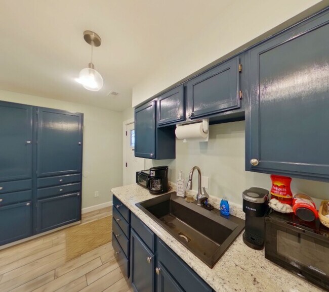 Building Photo - Ocean View