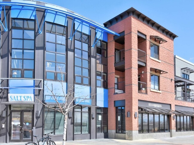 Building Photo - 4520 Broadway