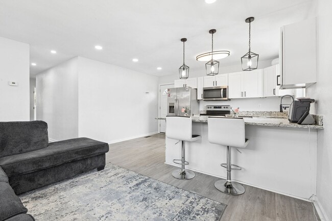 Building Photo - Beautifully Renovated 3-Bedroom Home in Hampton – Move-In Ready!