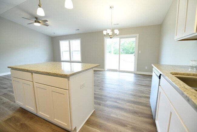 Building Photo - 1750 Meadowlark Ln