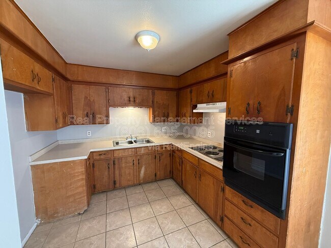 Building Photo - 2121 73rd St