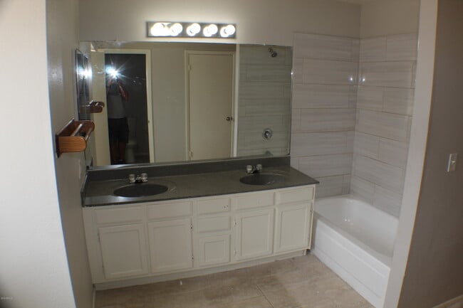 Building Photo - 8664 N 107th Dr