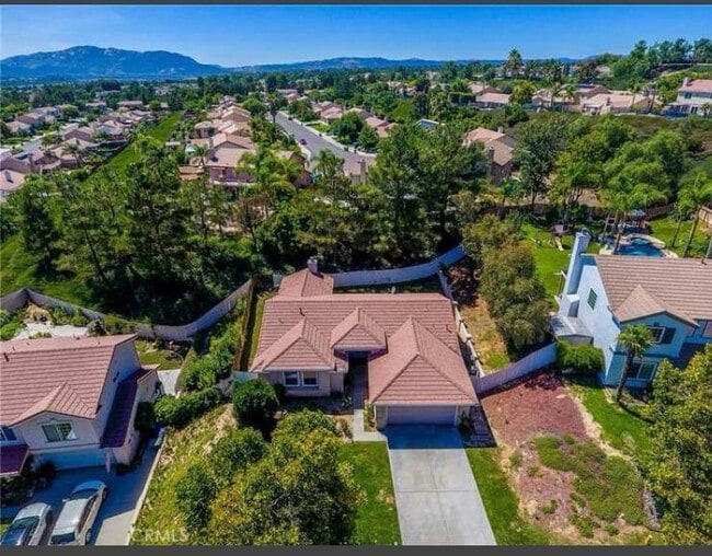 Building Photo - 43345 Via Sabino