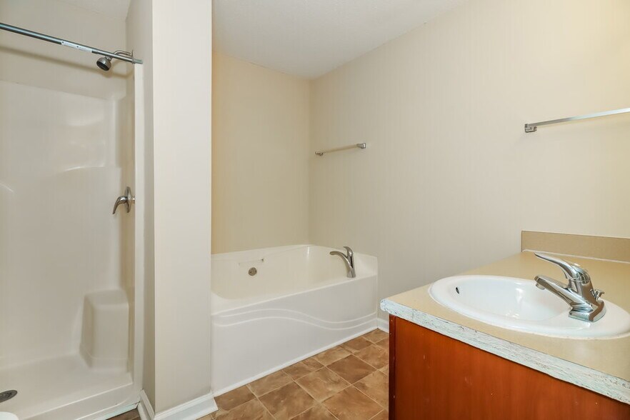 Building Photo - 312 Gun Range Rd