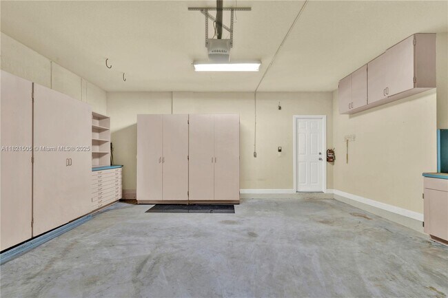 Building Photo - 11923 SW 155th Ct